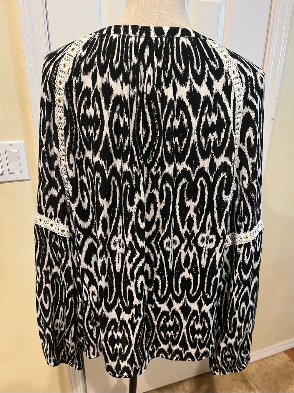 I.N.C. Black and White Printed Top with Crochet/Grommet Trim - Picture 6 of 7